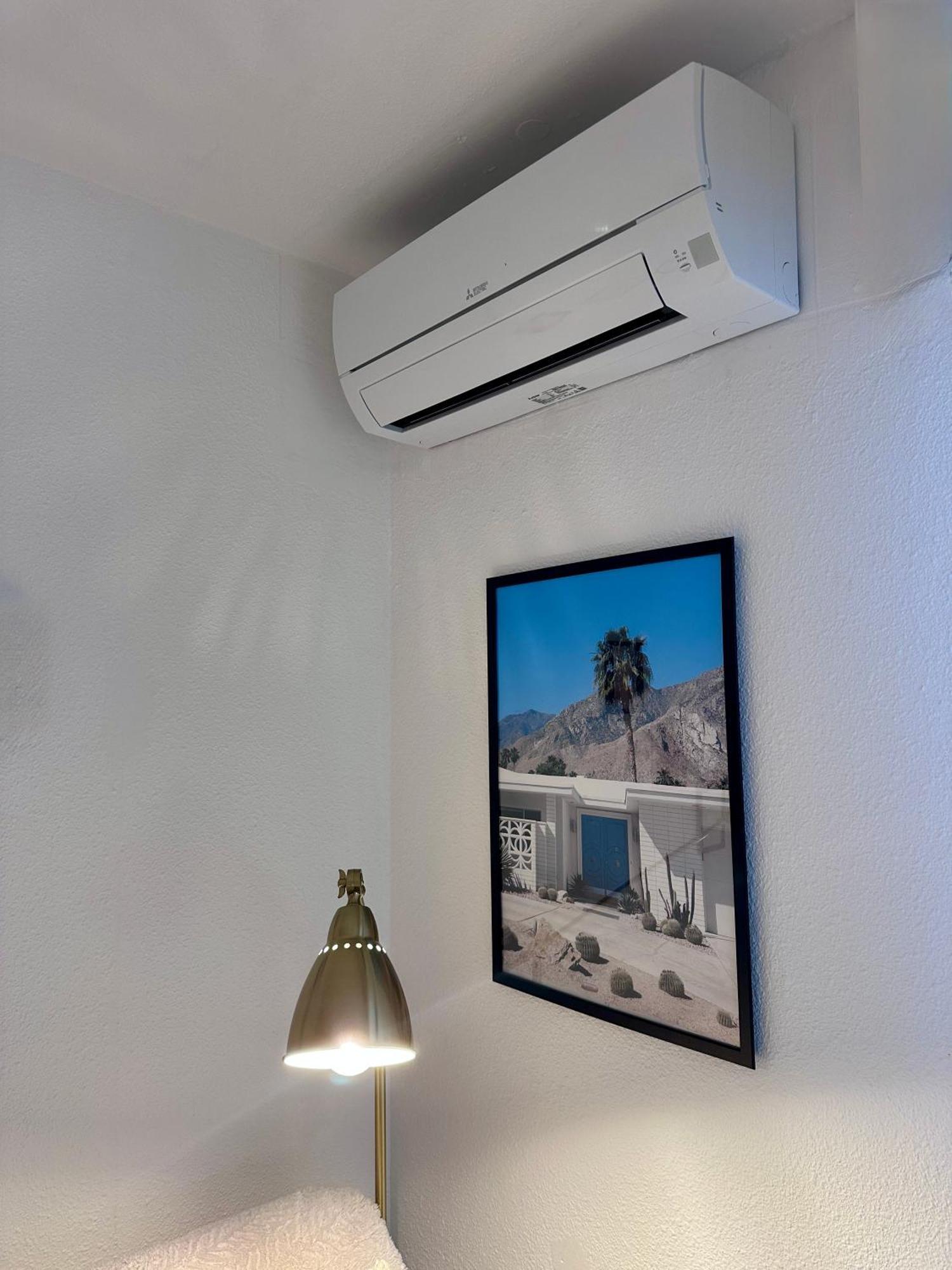 Studio Sur Le Port De Hyeres - A 2Min Des Plages, Clim & Balcon ภายนอก รูปภาพ